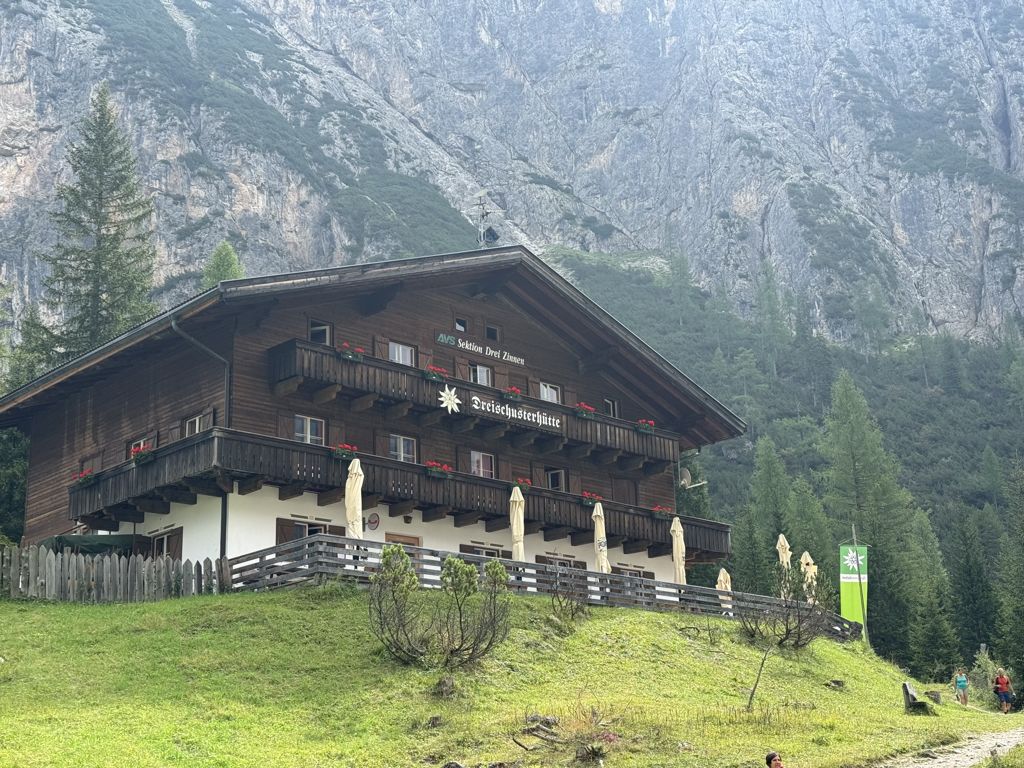 dreischusterhutte-rifugio-tre-scarperi-3