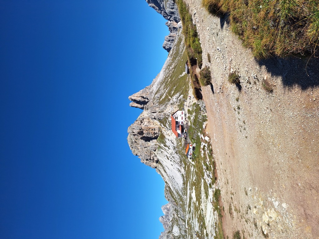 Photo №2 of Dreizinnenhütte - Rifugio Antonio Locatelli/Sepp Innerkofler