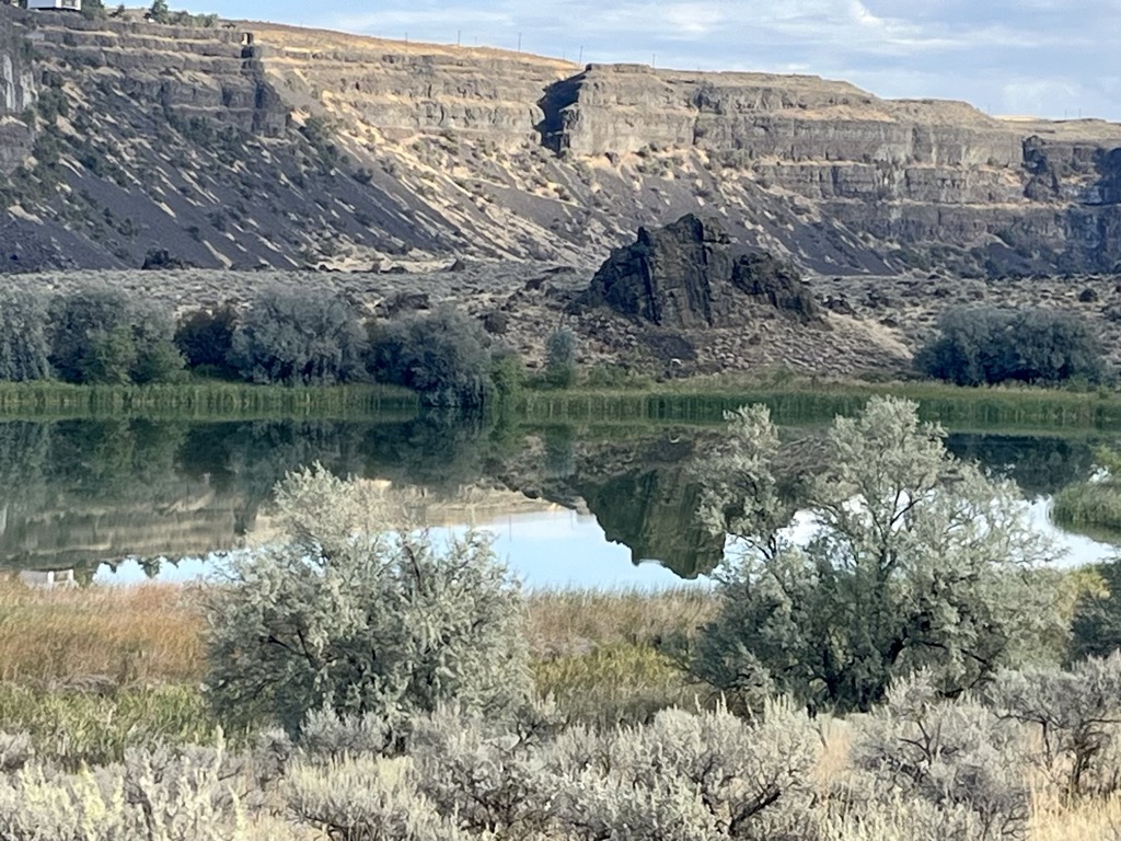 Dry Falls Lake