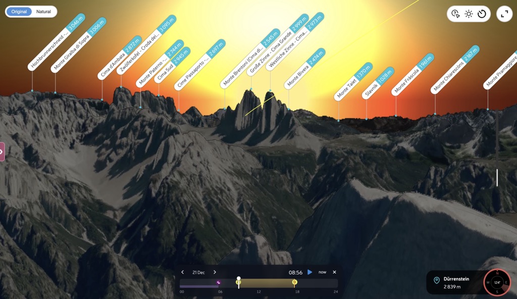 PeakVisor Panorama 3D vom Dürrenstein aus, mit der Sonne zwischen Cima Grande und Cima Ovest der Tre Cime di Lavaredo