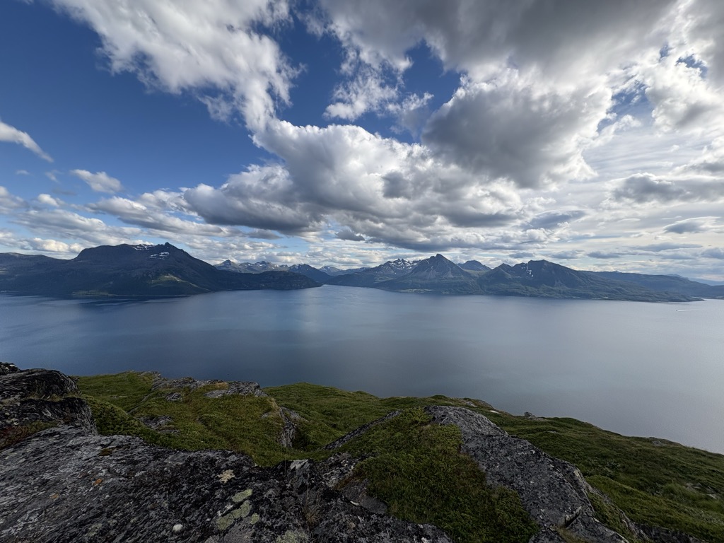 Photo №2 of Dyrøygommen