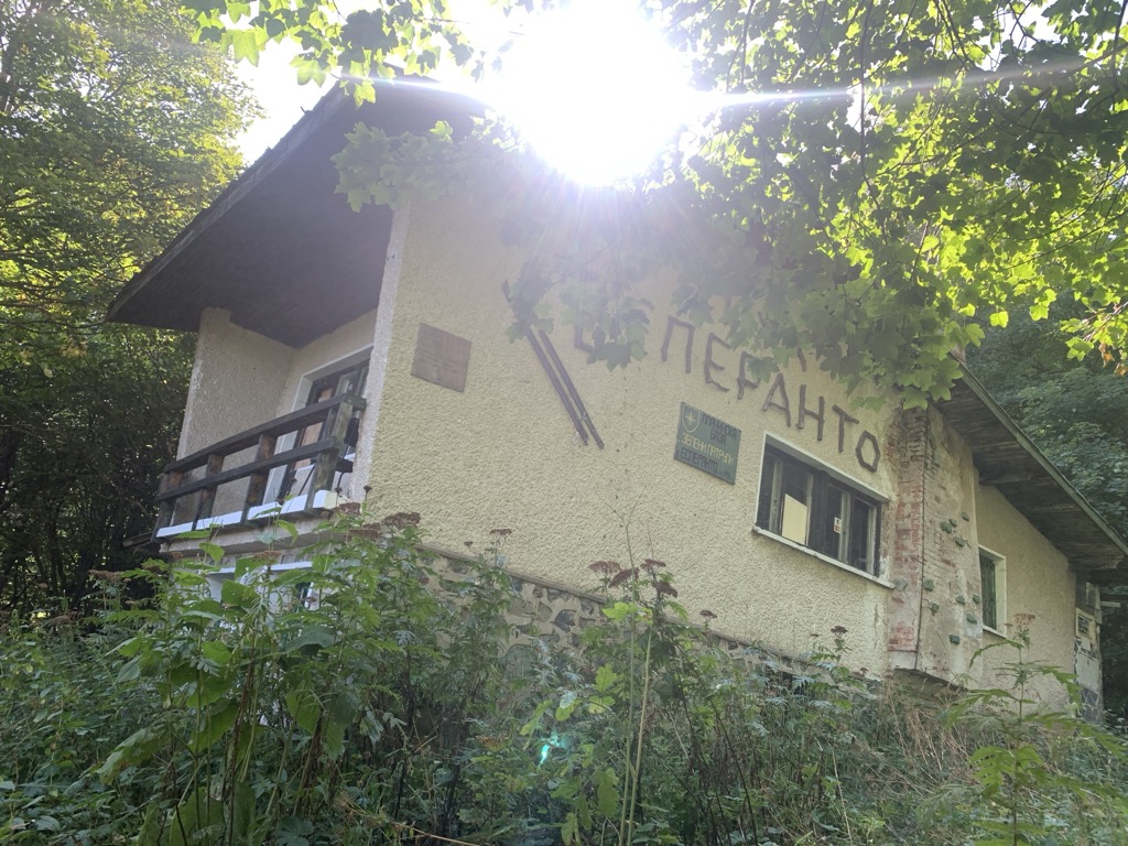 esperanto-hut