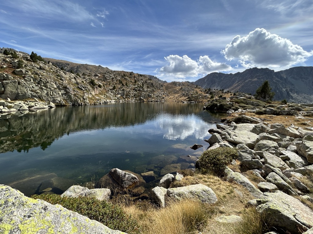 Photo №2 of Estanys d'Ensagents