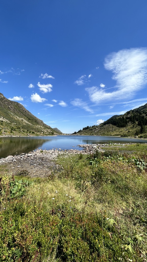Photo №2 of Étang de Comte
