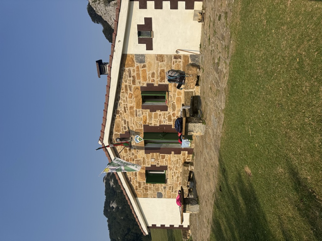 ganguren-mendi-taldea-aterpea