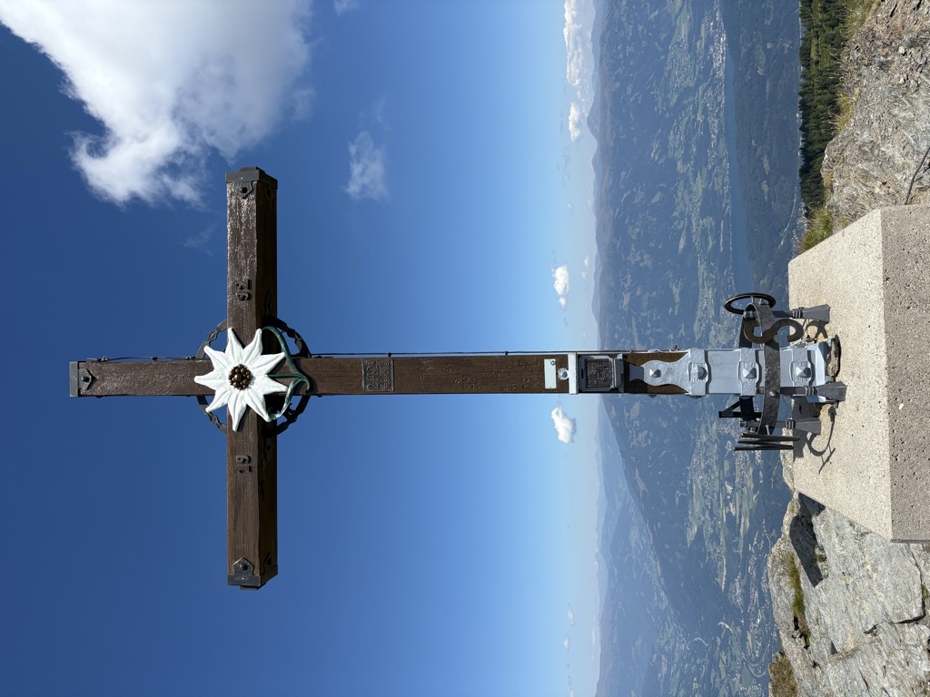 Photo №2 of Goldeck