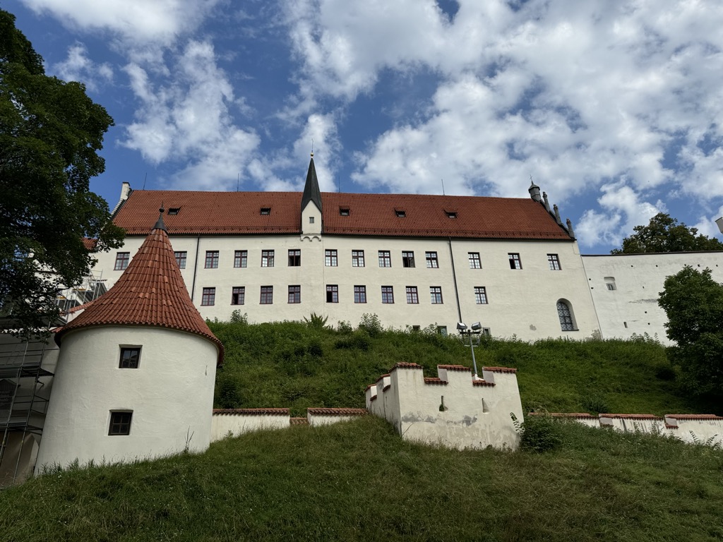 Photo №2 of Hohes Schloss