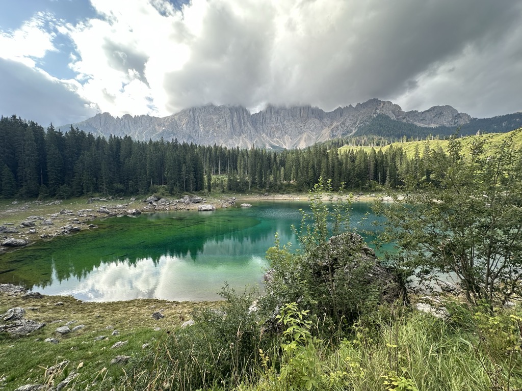 Photo №2 of Karer See - Lago di Carezza