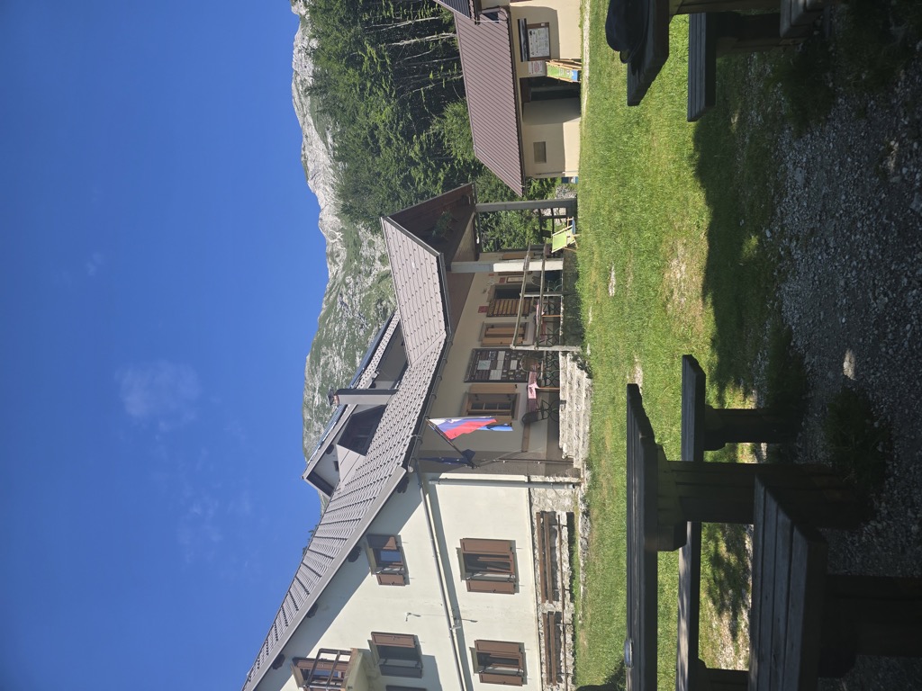 koca-na-planini-razor-3