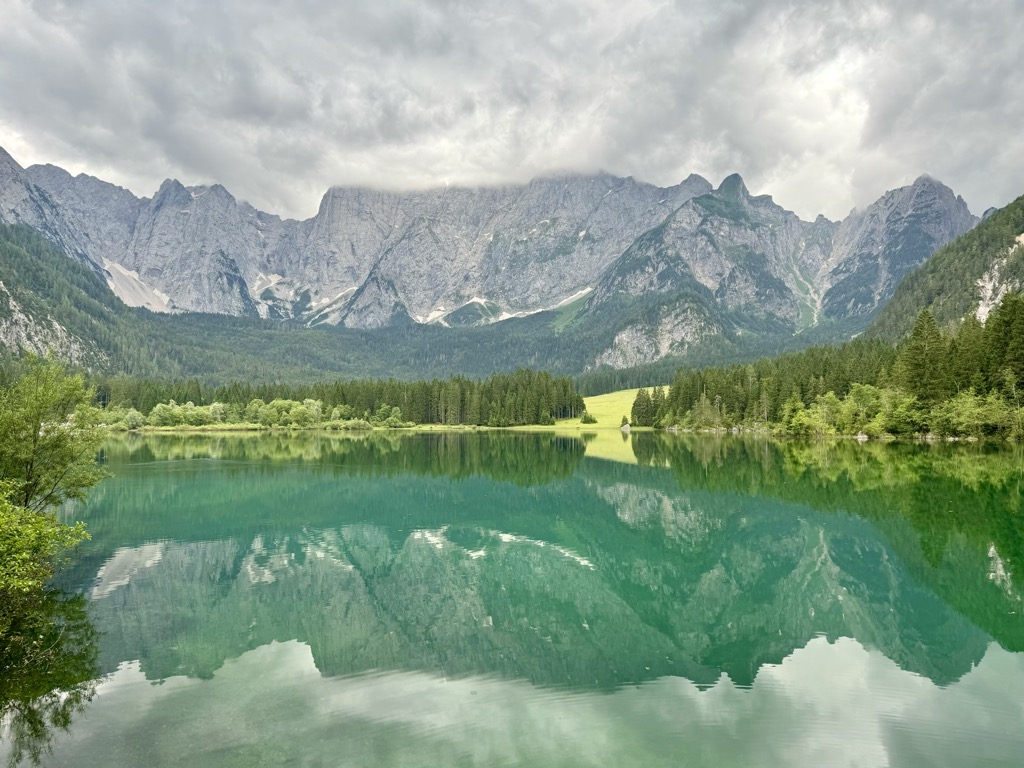 Photo №3 of Lago di Fusine superiore / Oberer Weißenfelser See / Zgornje Belopeško jezero / Lât di Fusinis disot