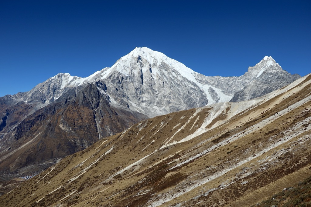 Photo №2 of Langtang Lirung