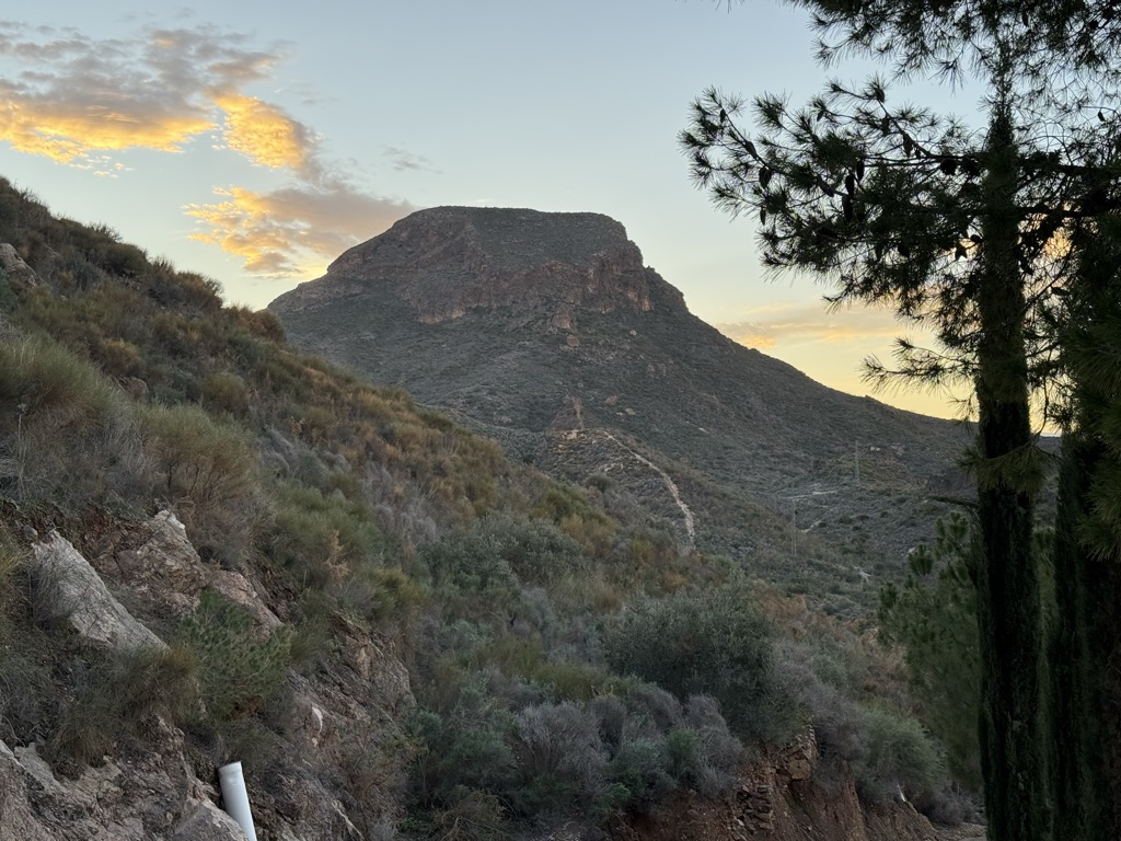 Photo №2 of Loma del Colorado