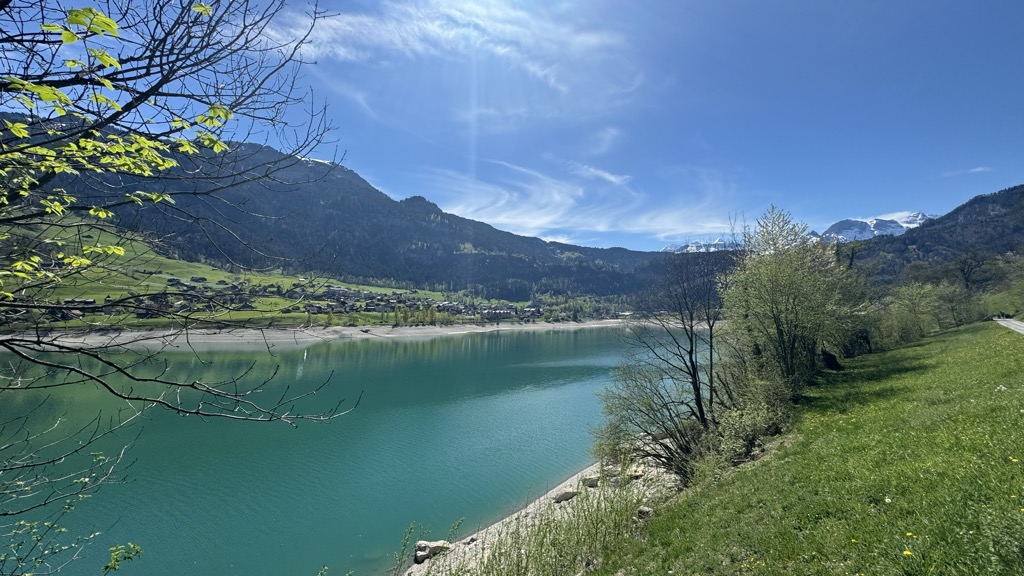Photo №2 of Lungerersee