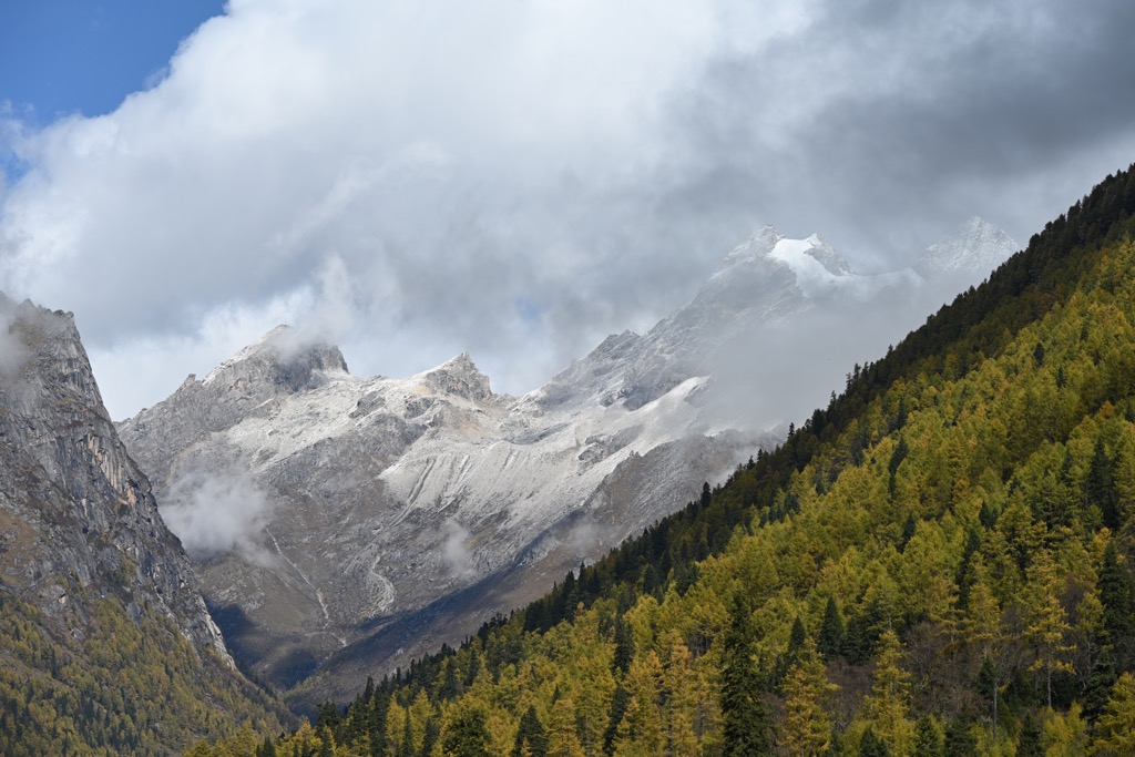 Photo №1 of Luòtuófēng