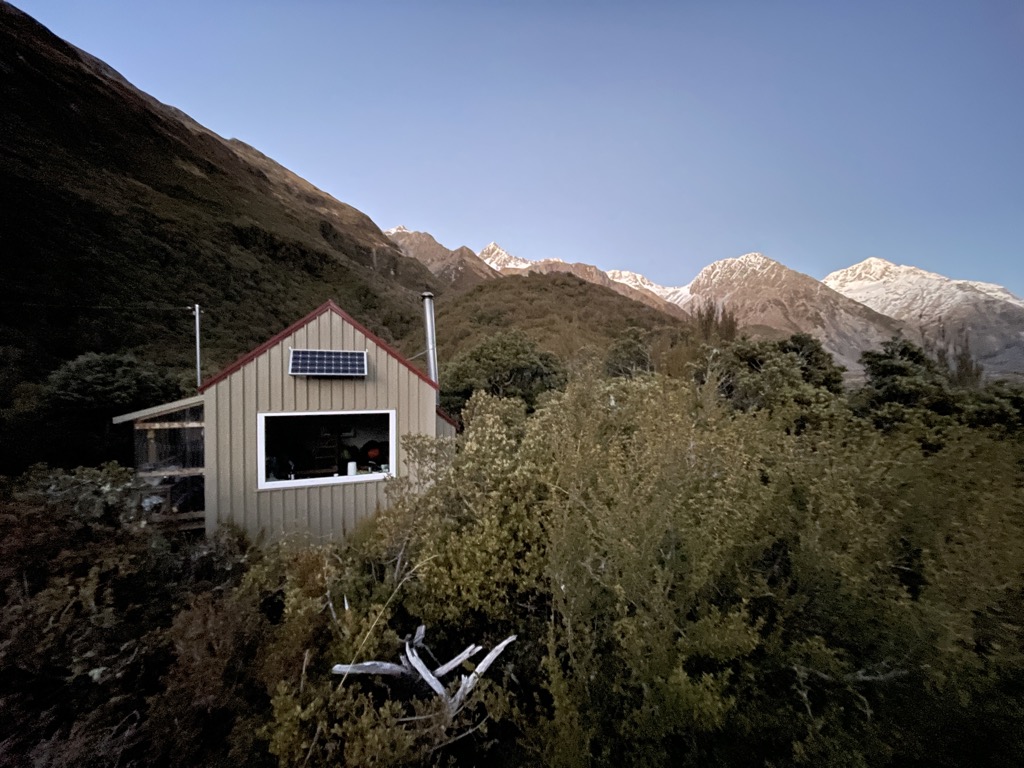 lyell-hut