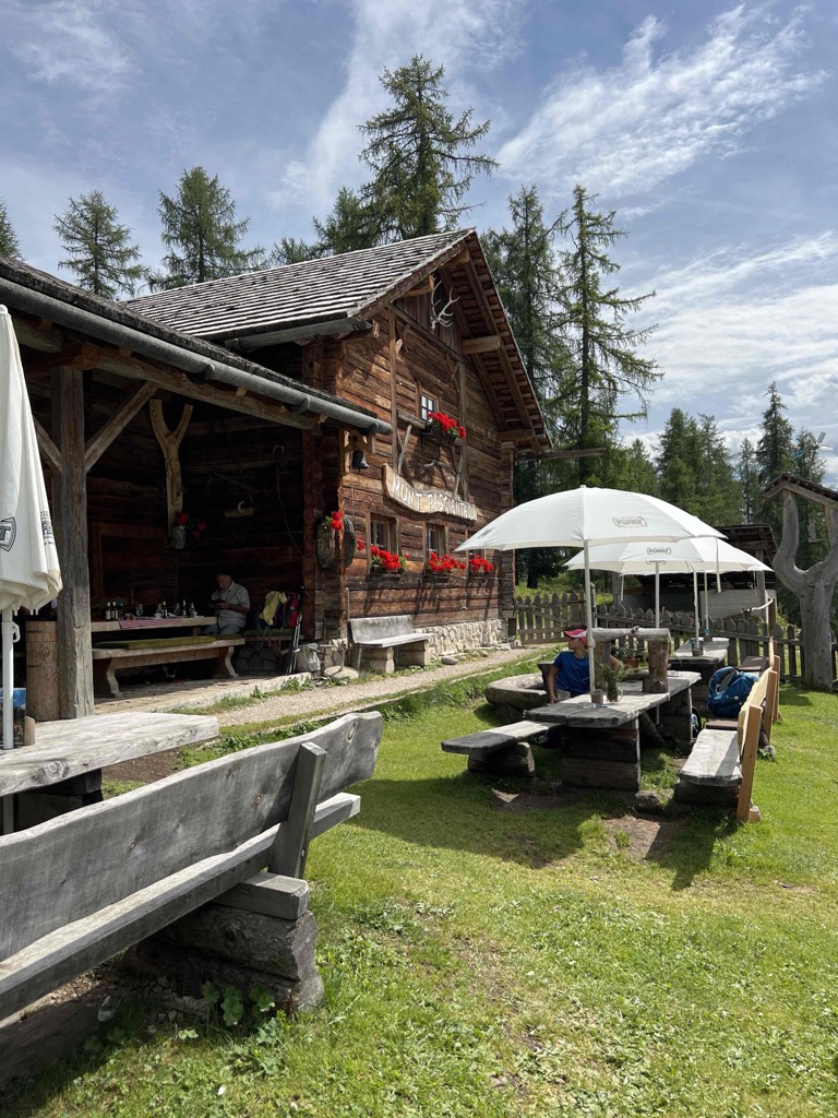 Photo №2 of Malga Munt Pasciantadù