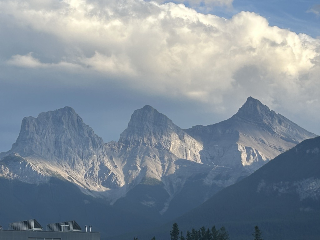 Photo №6 of Middle Sister (Hope Peak)