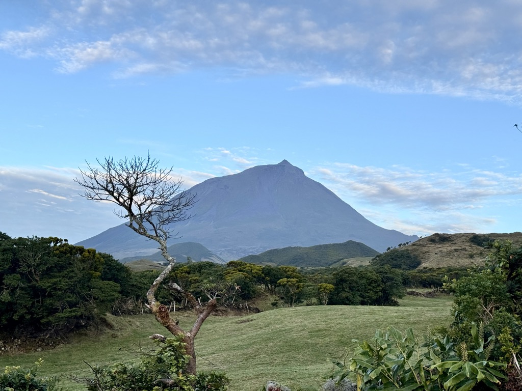 Photo №4 of Montanha do Pico