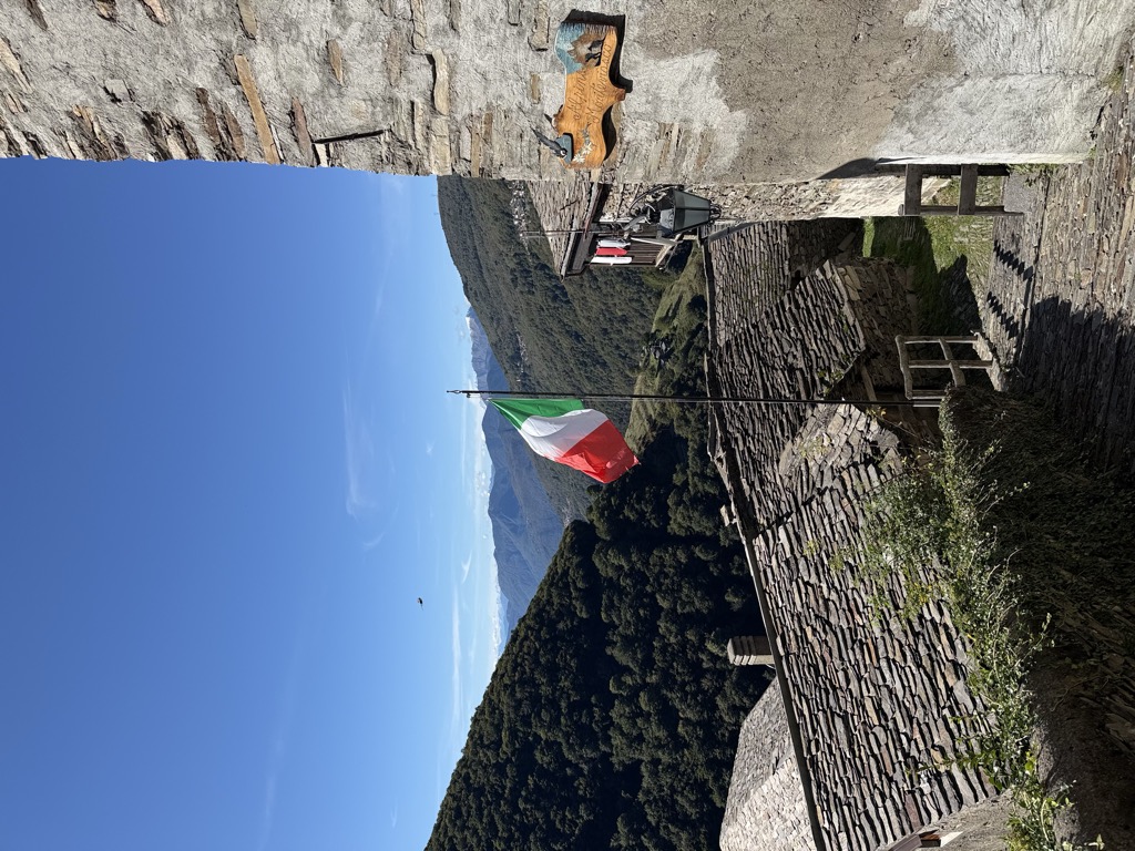 Photo №2 of Monteviasco