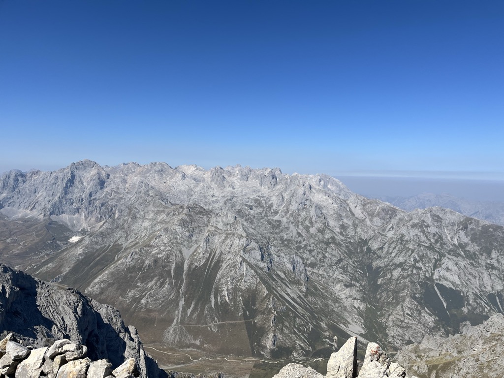 Photo №1 of Morra de Lechugales