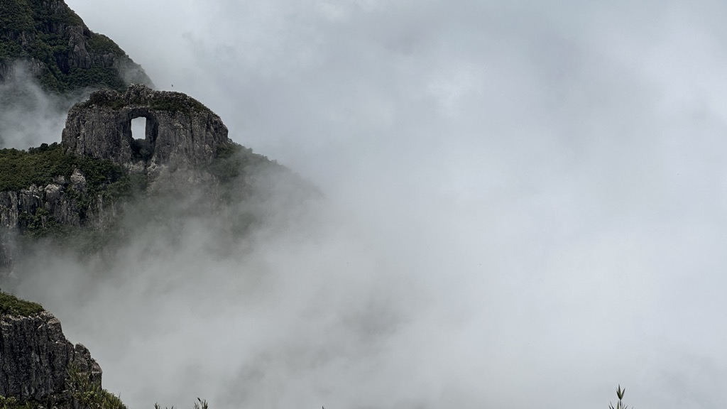 Photo №1 of Morro da Igreja
