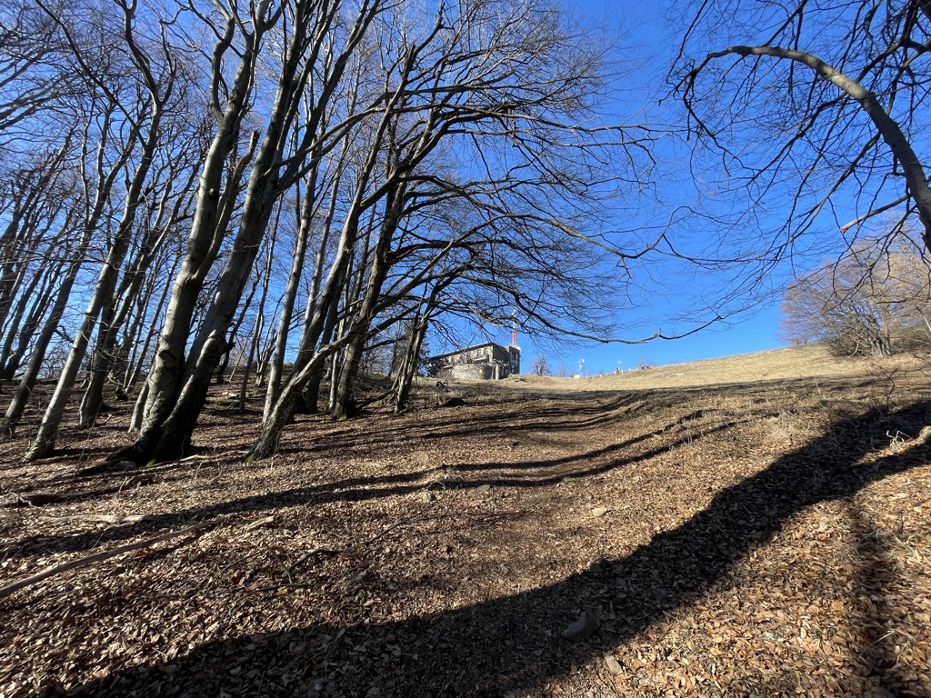 nagy-hideg-hegyi-turistahaz-felujitas-miatt-zarva-2024-oszig-1