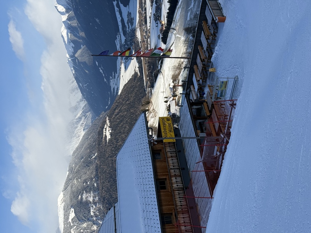 niederegger-hutte-rifugio-alpino-niederegger