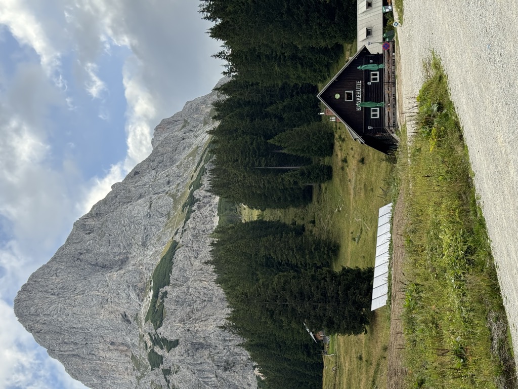 Photo №2 of Oberst Klinke Hütte
