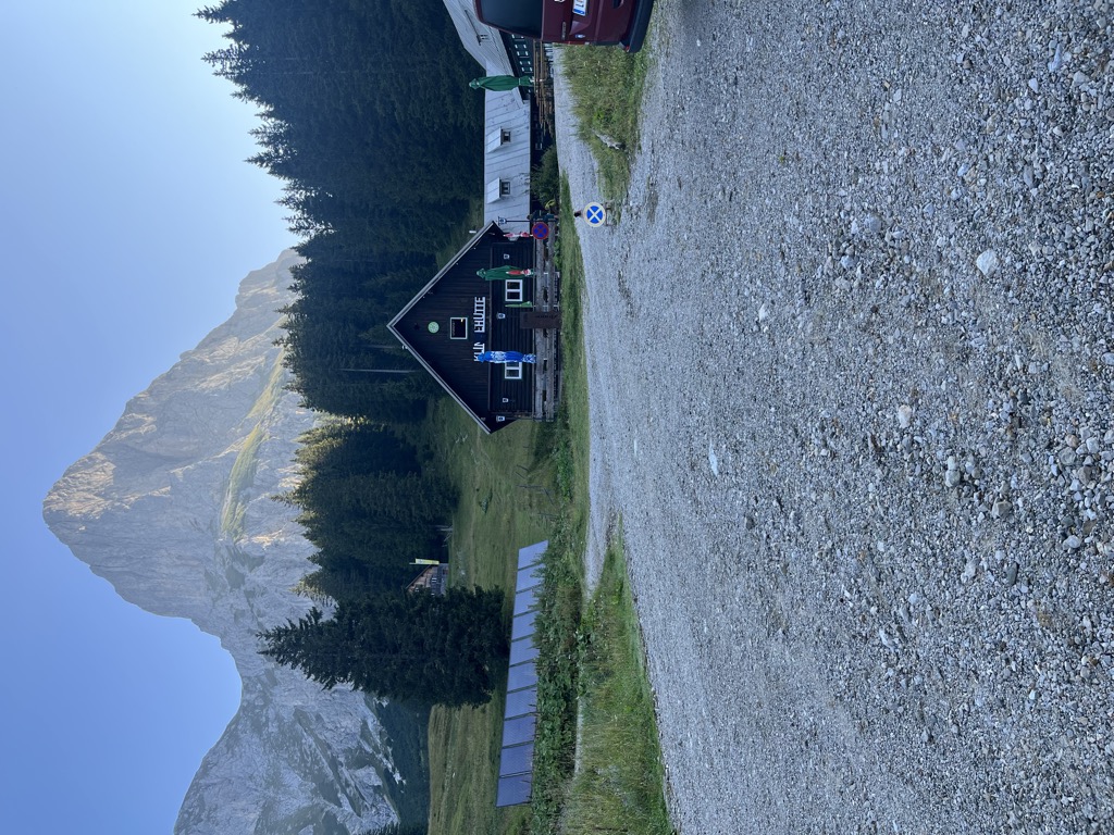 oberst-klinke-hutte