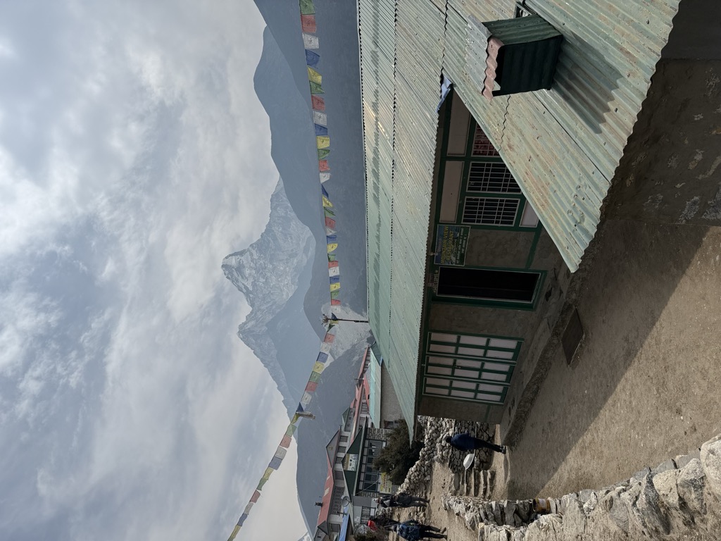 om-kailasha-hotel-3