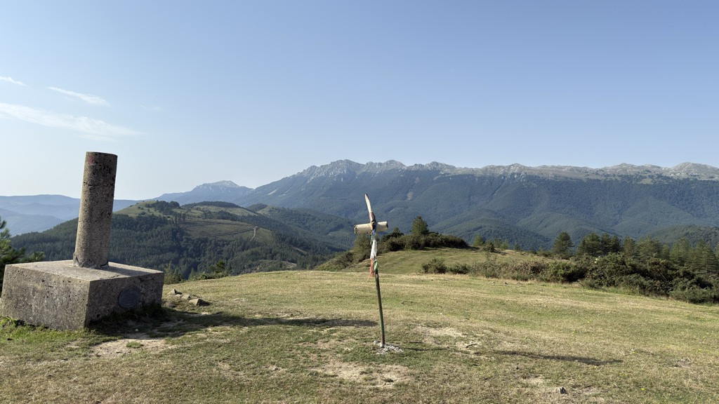 Photo №2 of Otañu