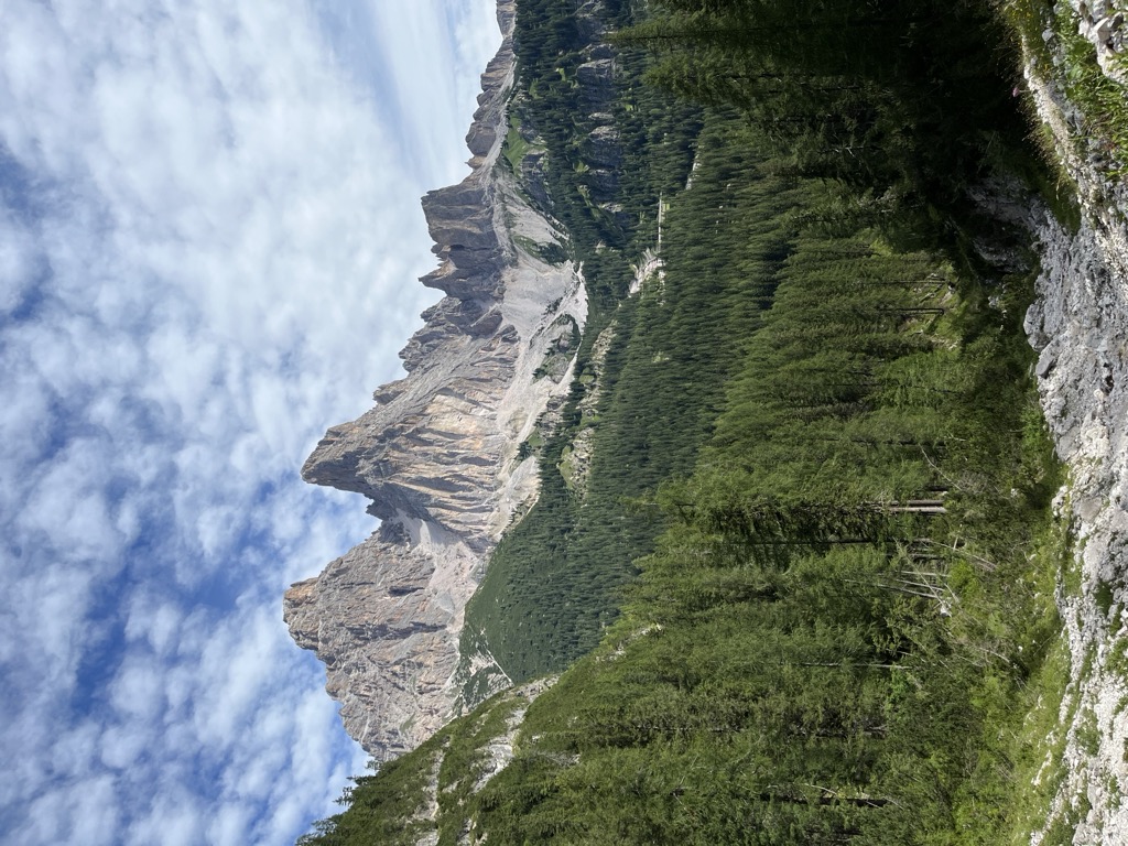 Photo №2 of Passo Tre Croci - Son Zuógo