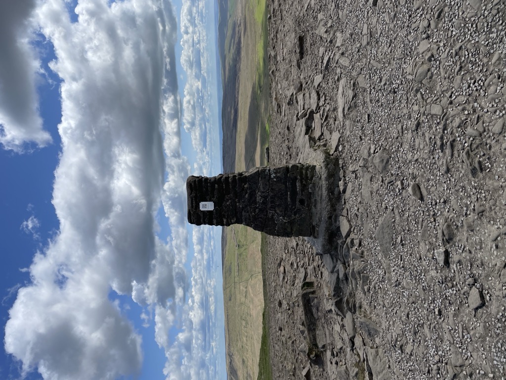 Photo №1 of Pen-y-ghent