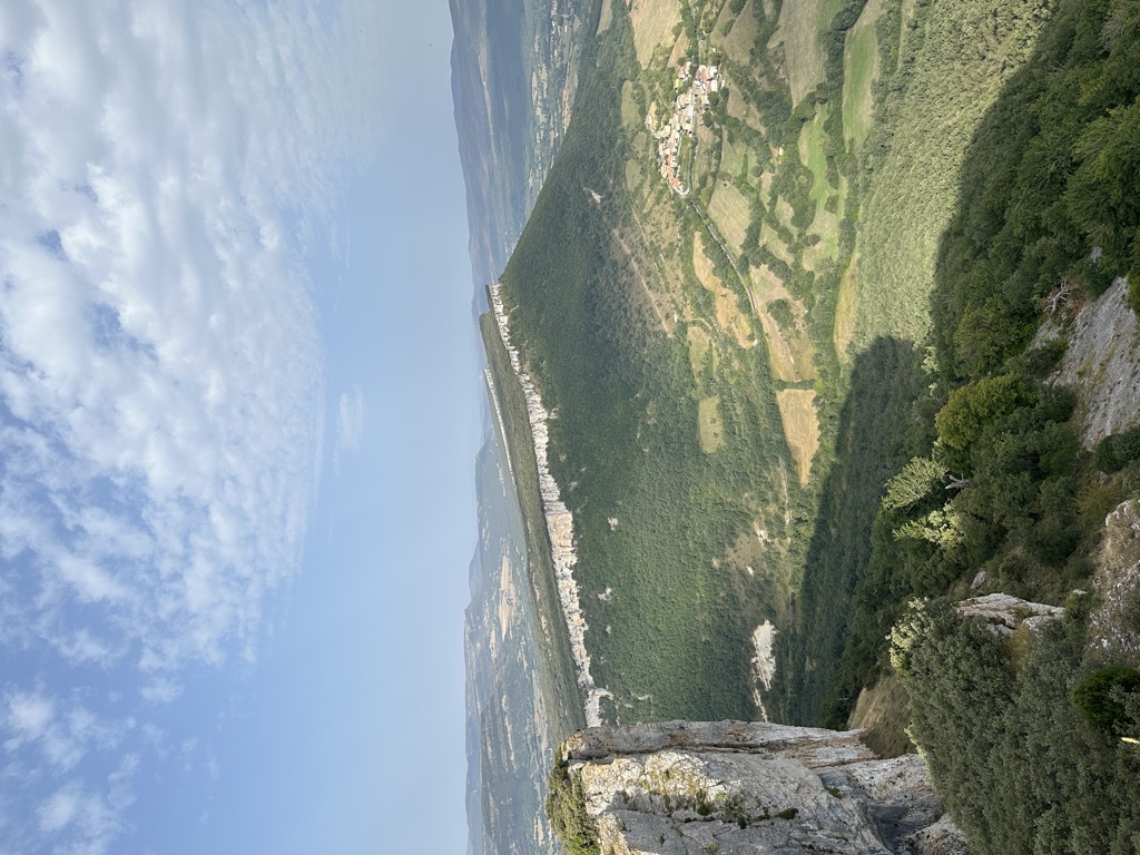 Photo №1 of Peña Caballera - Citorca