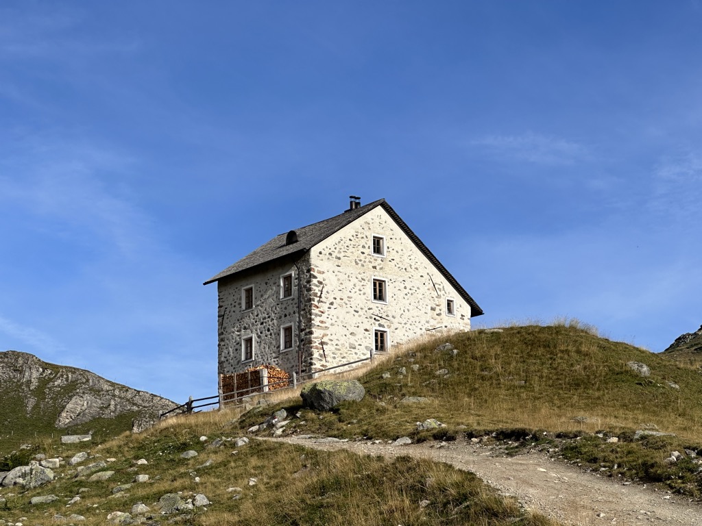 Photo №2 of Pforzheimer Hütte - Rifugio Rasass