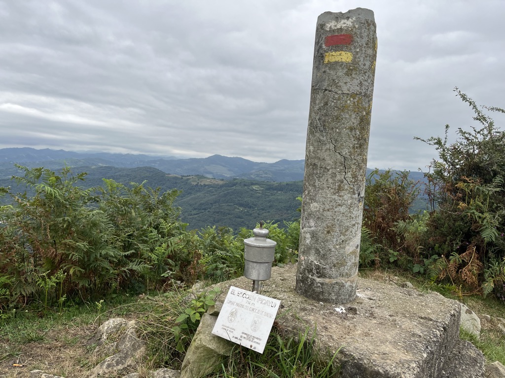 Photo №2 of Pico Escobín