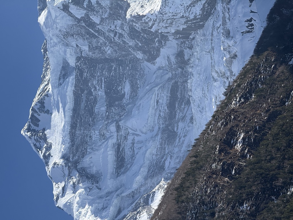 Photo №2 of Pisang Peak