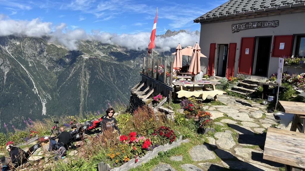 refuge-du-plan-de-l-aiguille