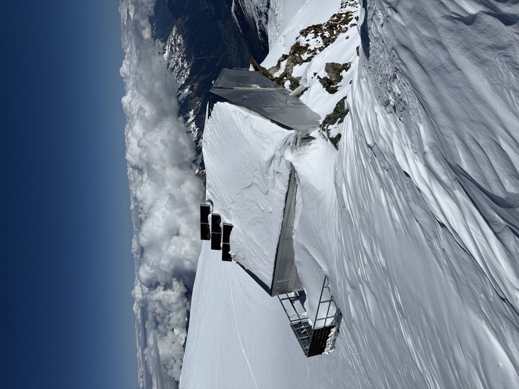 Photo №2 of Refuge Vallot