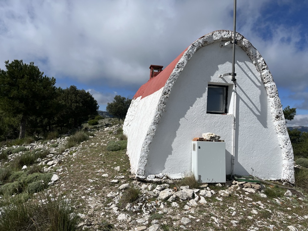 refugio-poyos-de-la-mesa