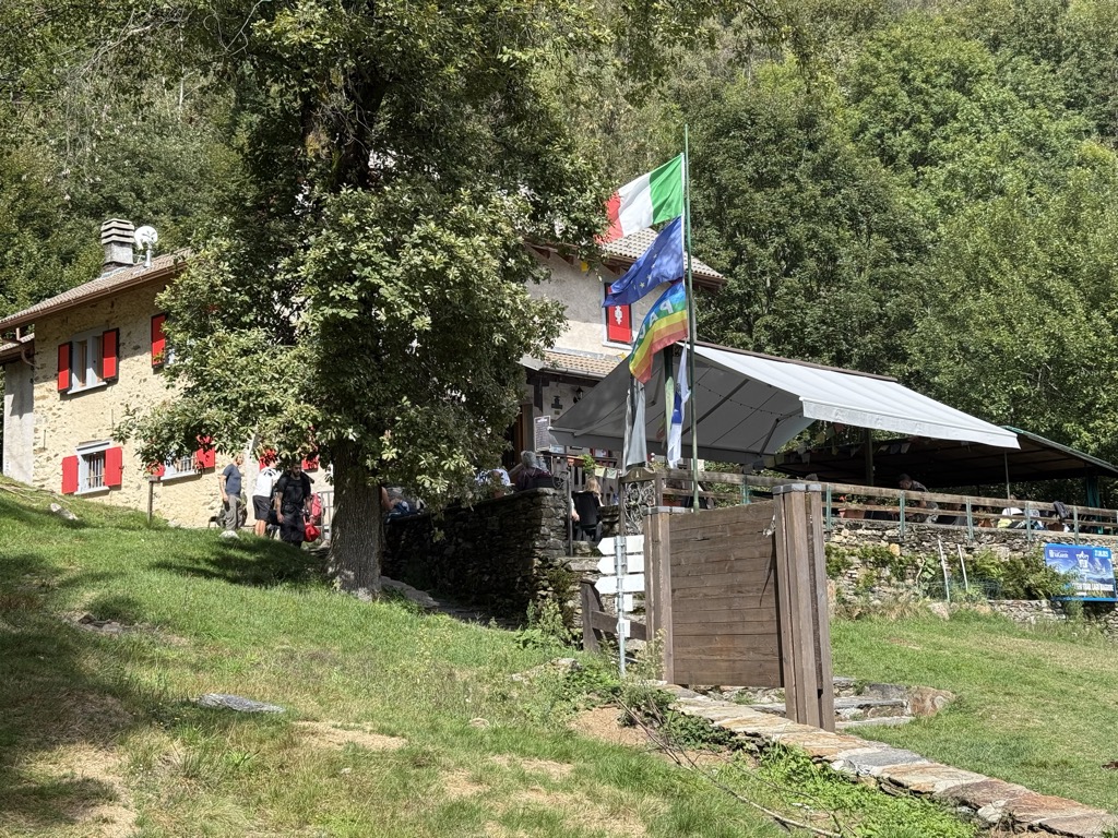 rifugio-cai-fantoli-12