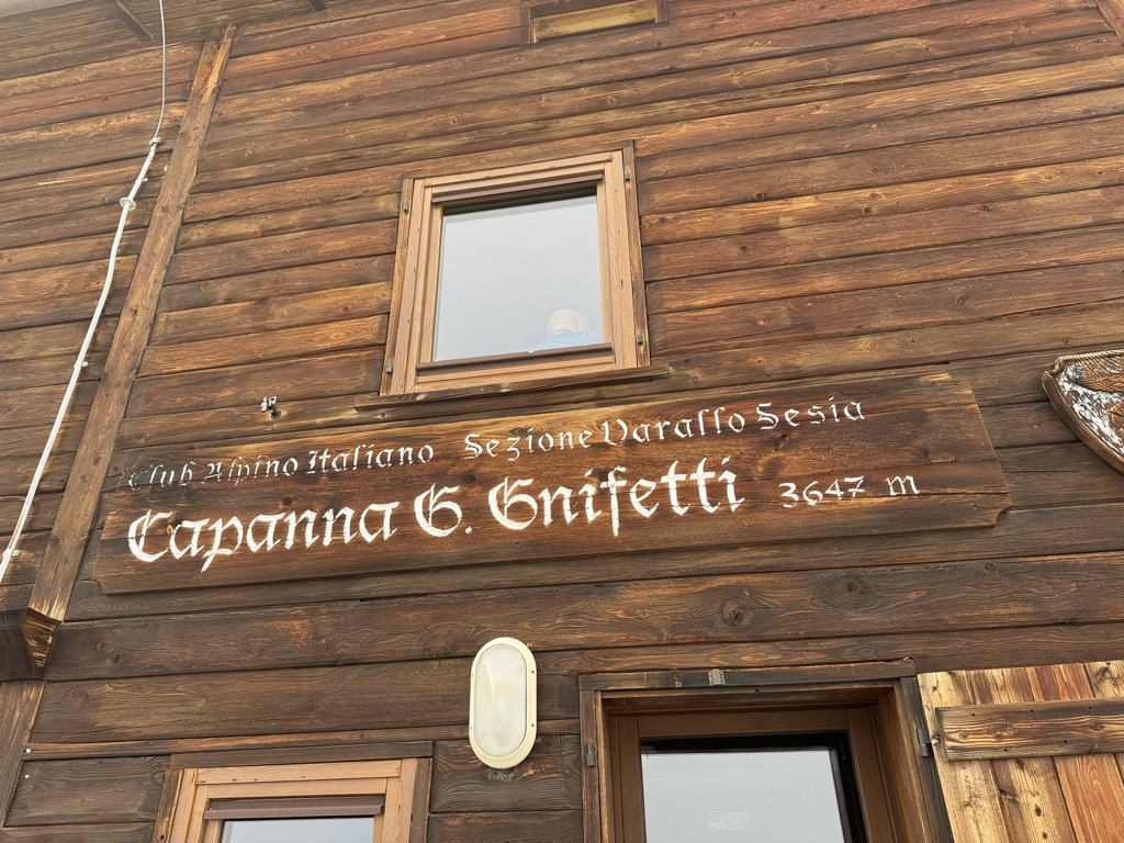rifugio-capanna-giovanni-gnifetti-8