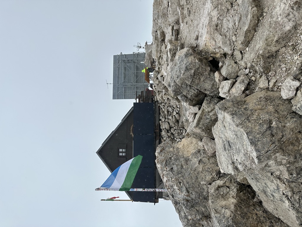 rifugio-capanna-piz-fassa-3