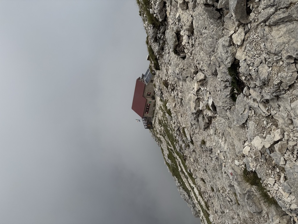rifugio-carlo-franchetti-2