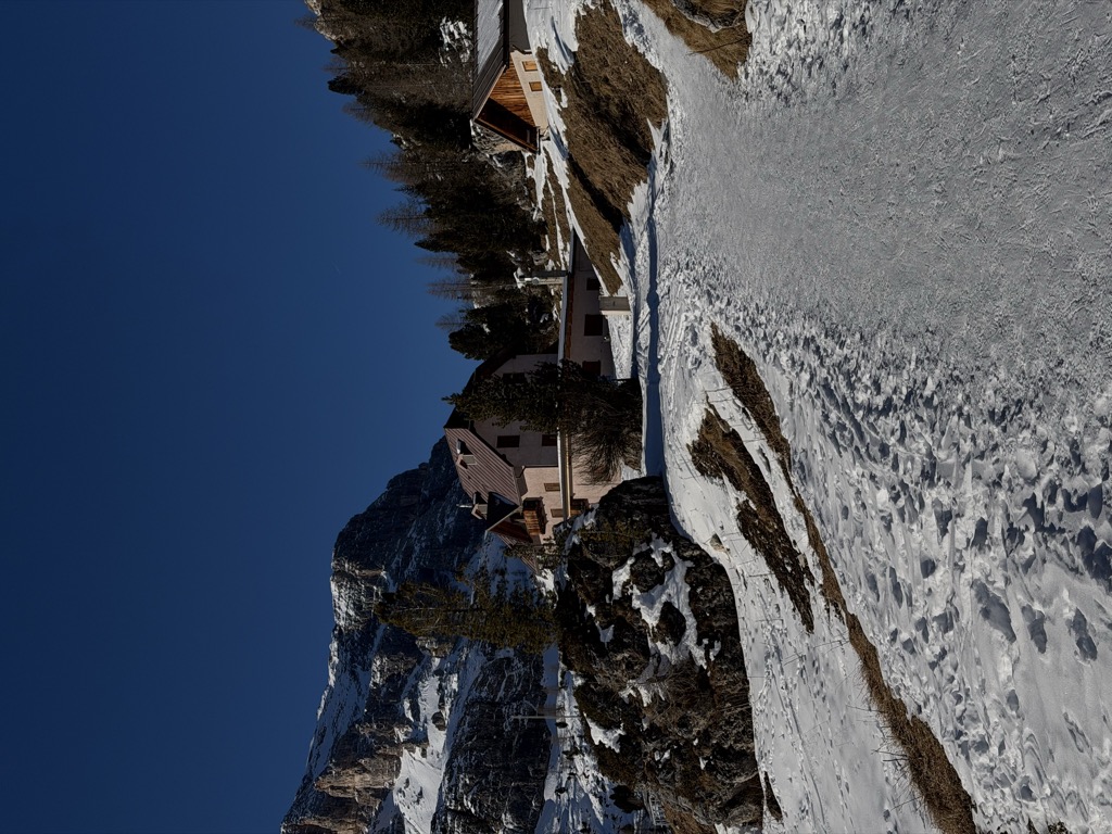 Photo №2 of Rifugio Cinque Torri