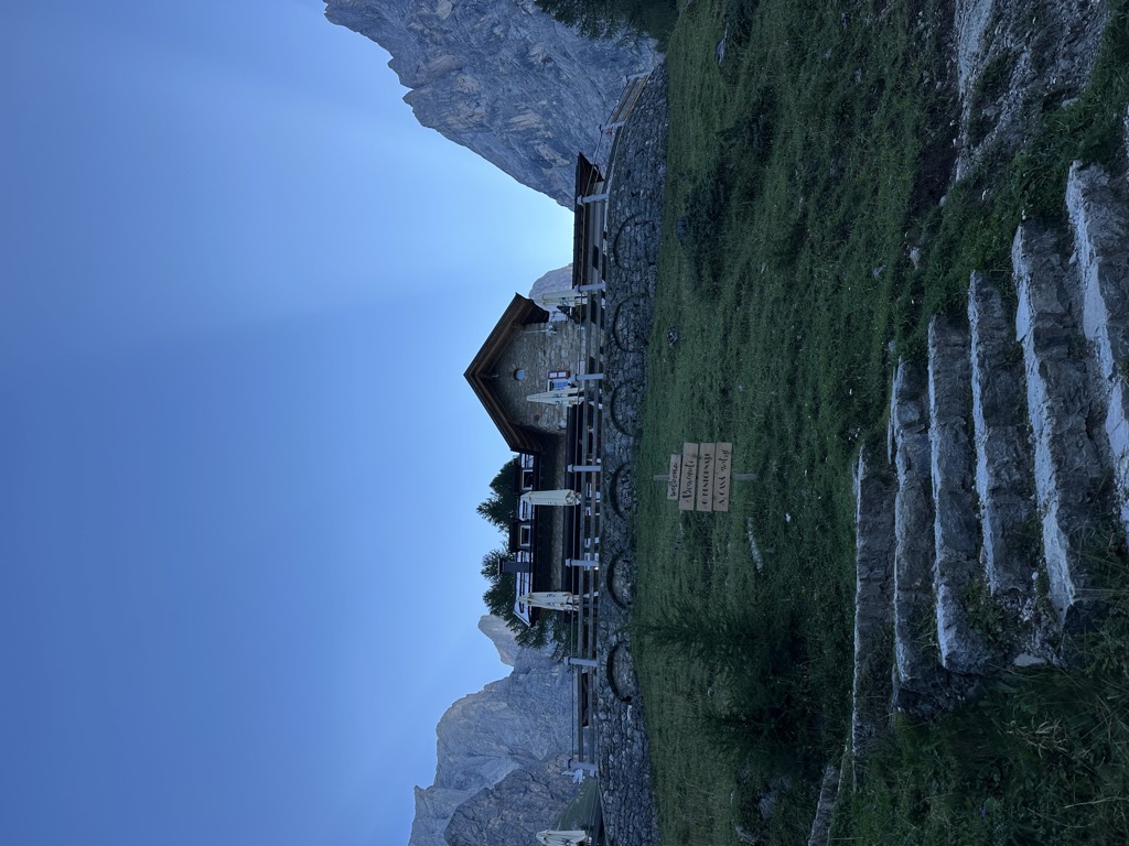Photo №2 of Rifugio Contrin