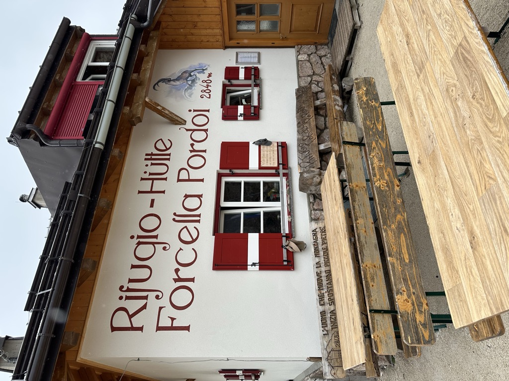 rifugio-forcella-pordoi-1