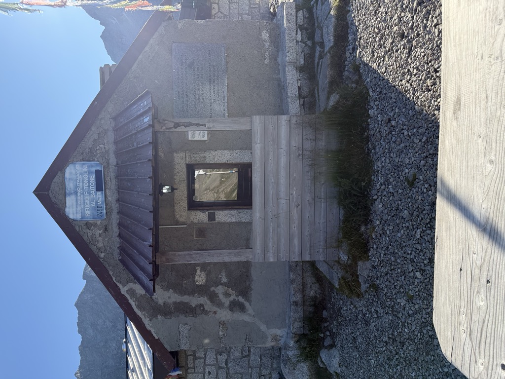 rifugio-franco-tonolini-1