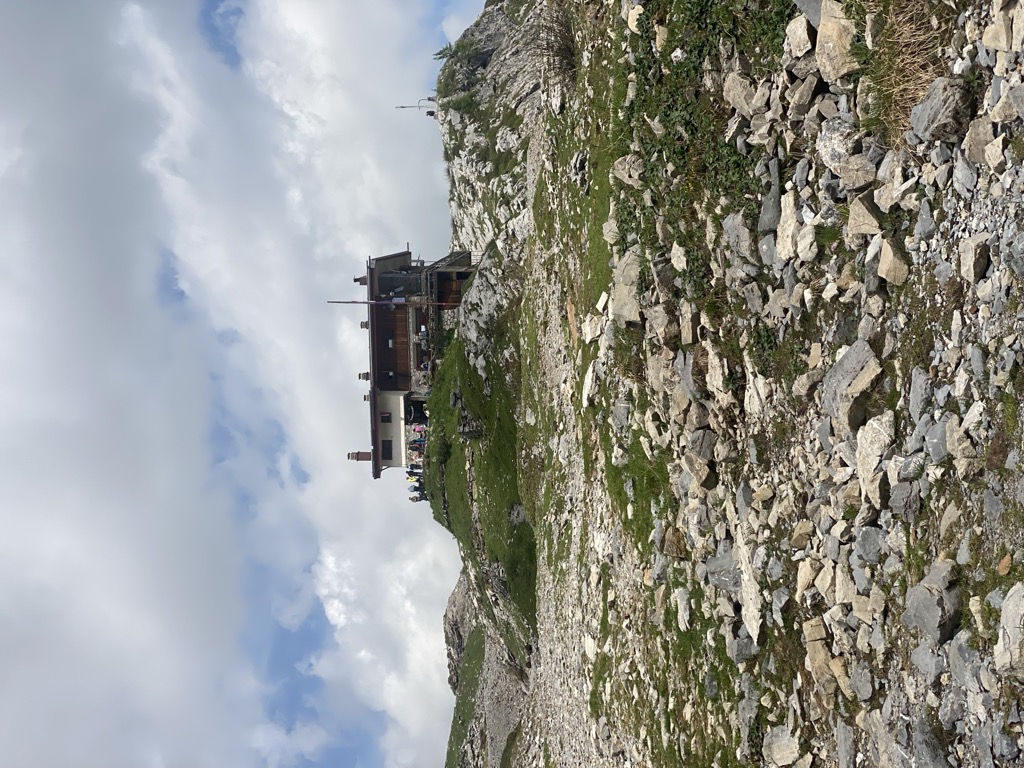 rifugio-luigi-albani-4