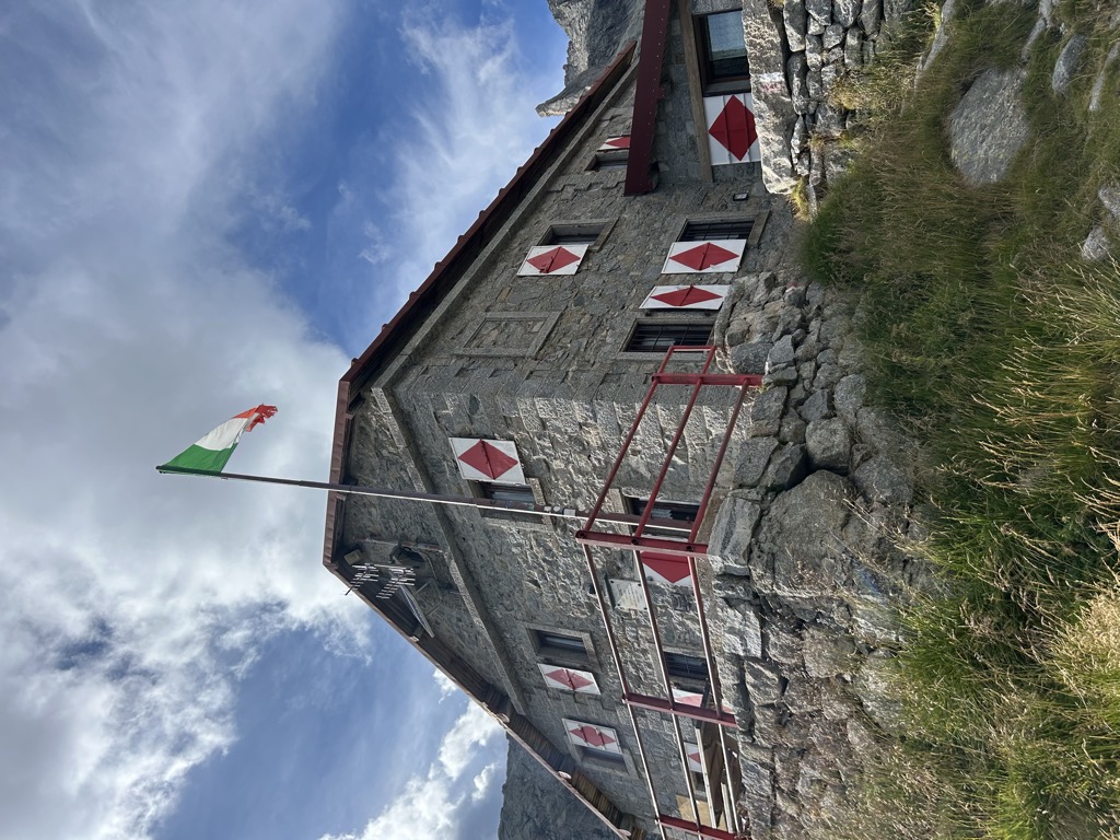Rifugio Luigi Gianetti